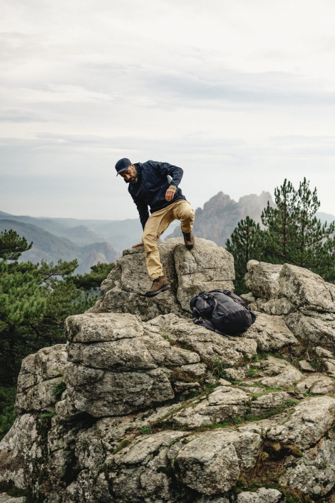 Mood_SS23_SilvanoZeiter_Corsica_0753_EXP_2028-02-01